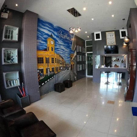 Chaphone Guesthouse Phuket Екстериор снимка