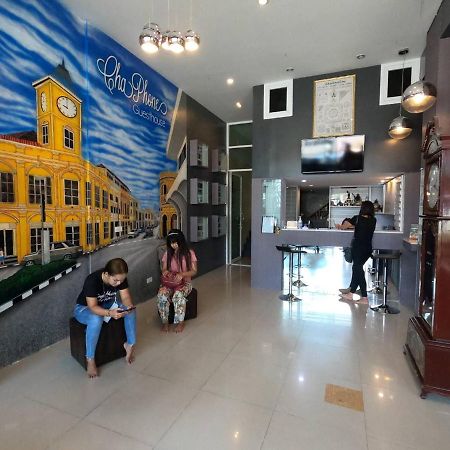 Chaphone Guesthouse Phuket Екстериор снимка