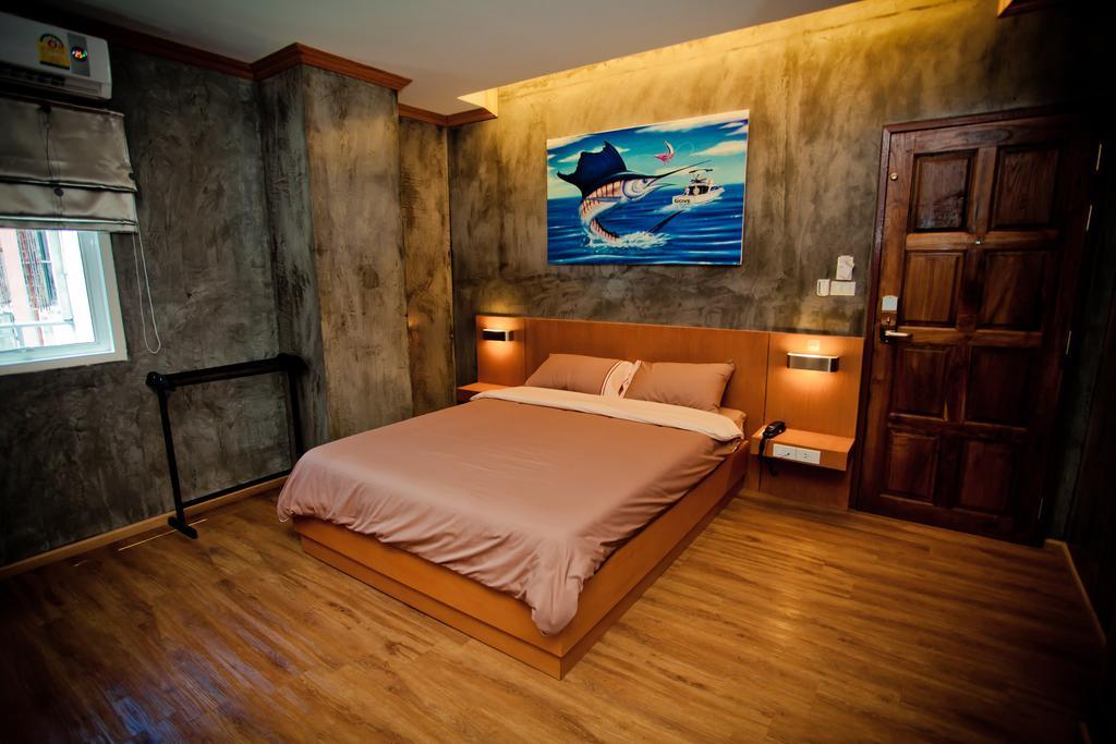 Chaphone Guesthouse Phuket Екстериор снимка