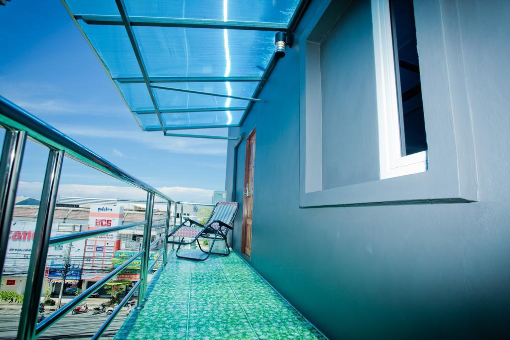 Chaphone Guesthouse Phuket Екстериор снимка