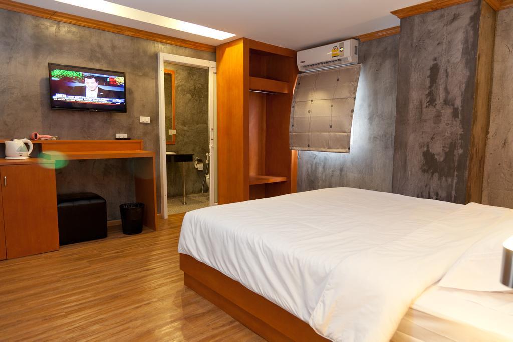 Chaphone Guesthouse Phuket Стая снимка
