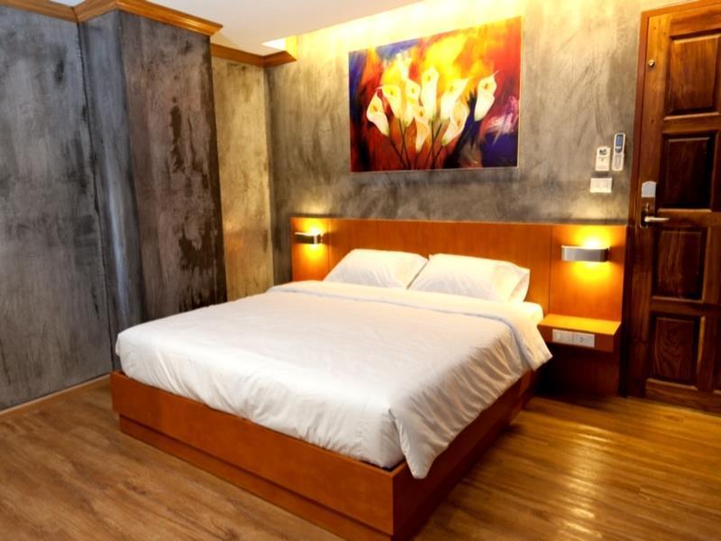 Chaphone Guesthouse Phuket Екстериор снимка